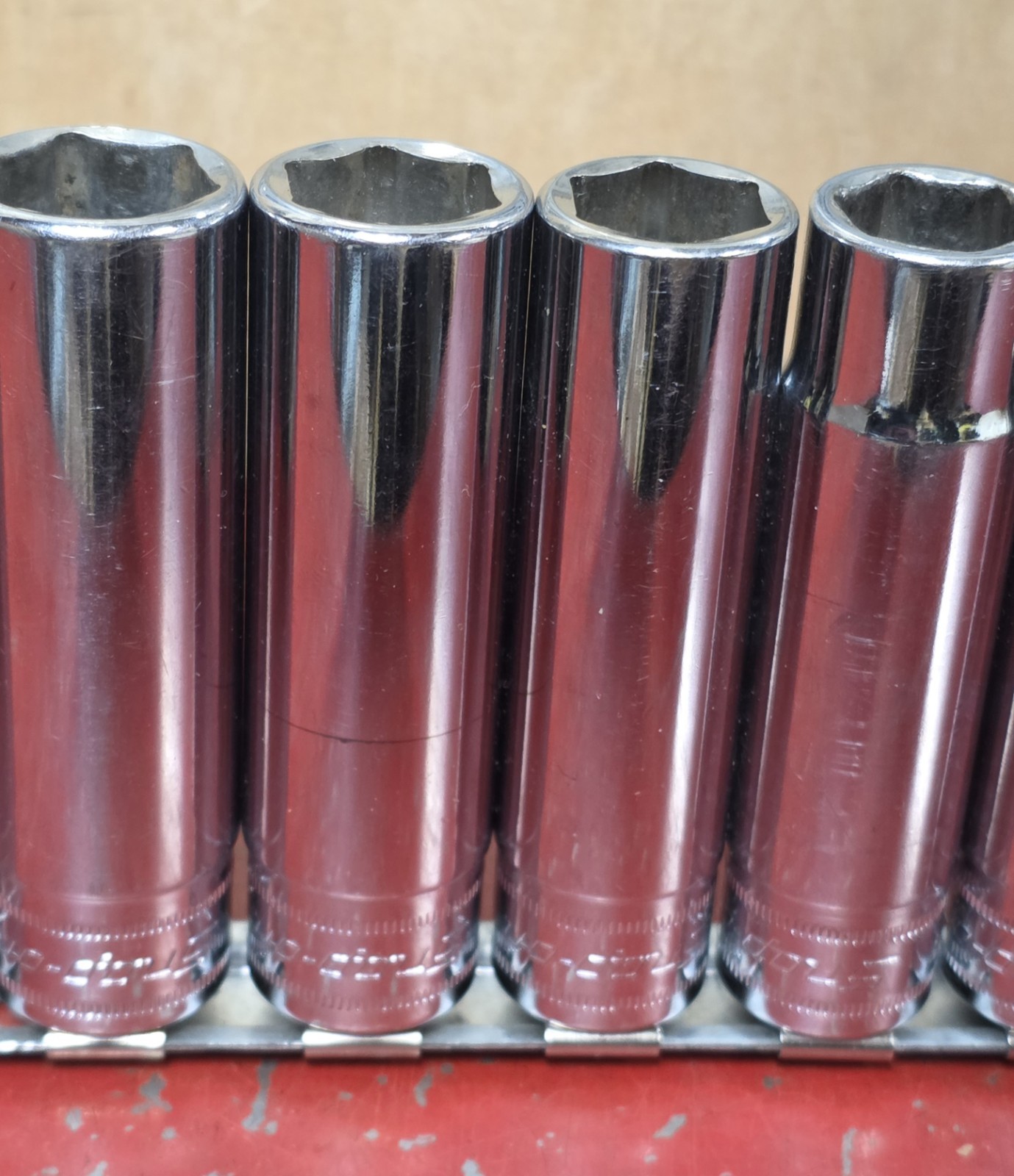 Snap-on 1/2″ Drive 13pc Deep Chrome Socket Set 6pt 12mm – 24mm 313TSMYA