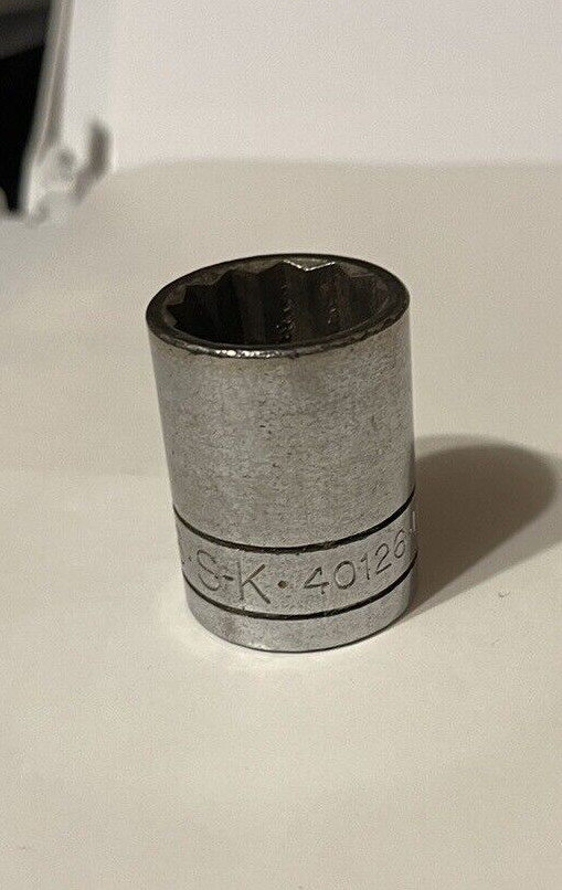 SK 13/16″ 1/2″ Drive 12 Point 13/16 In. Shallow SAE Socket 40126 USA