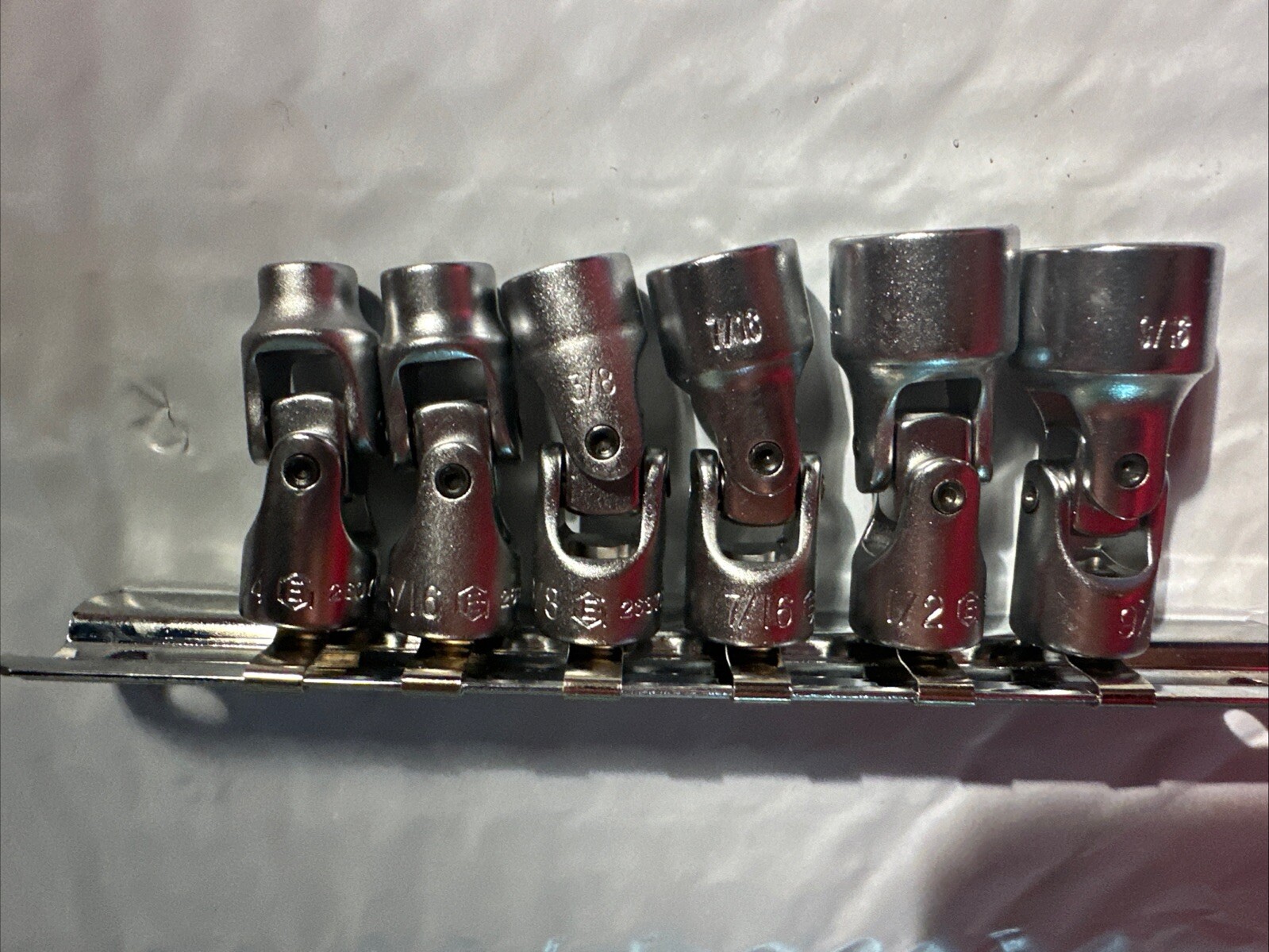 Genius Tools 6 Piece 1/4″Drive SAE Universal Hand Socket Set (12-Point) US-206S