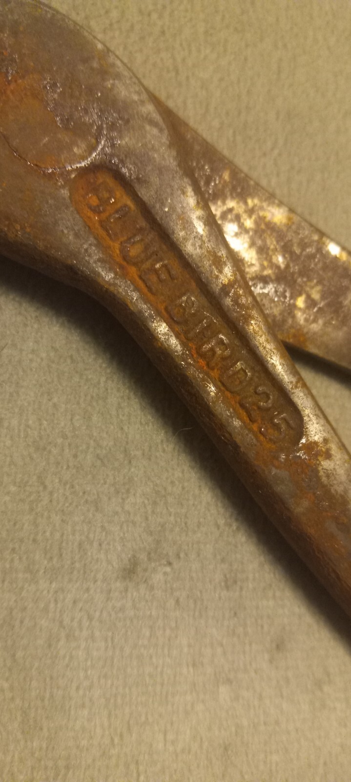 BLUE BIRD PLIERS – NUMBER 25 — VINTAGE!