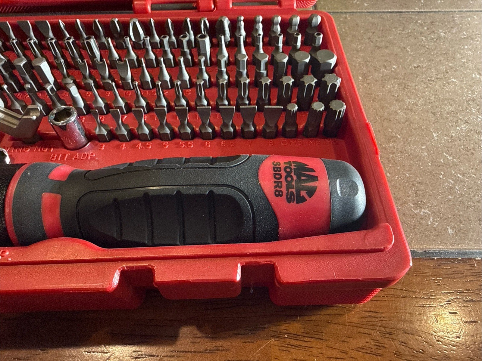 Mac Tools 123 Pc. 1/4” Mac Grip Ratcheting Hex Bit Screwdriver Set w/Case