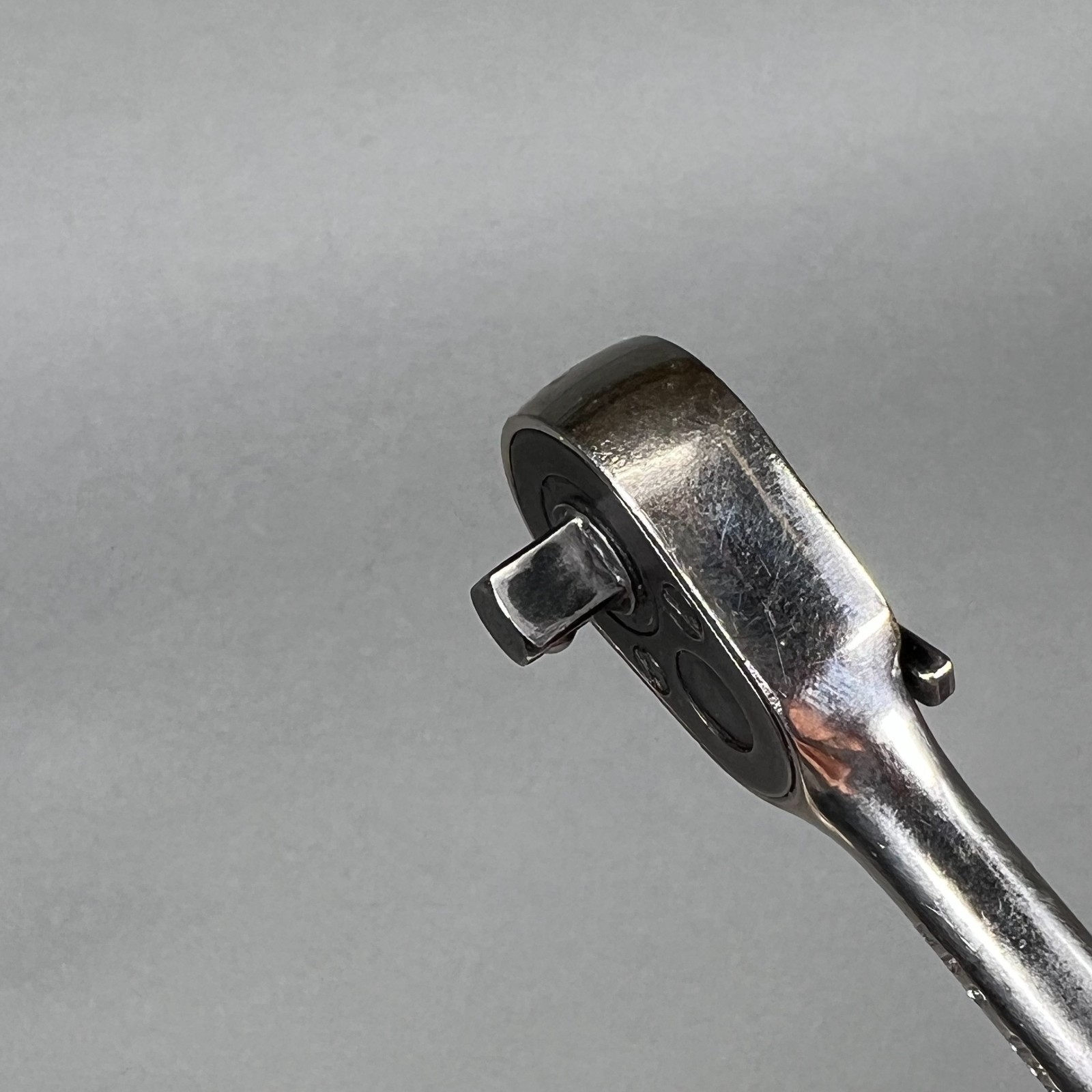 MAC Tools MR5 Knurled 5in. 1/4in. Drive Pear-Head Ratchet WORKS