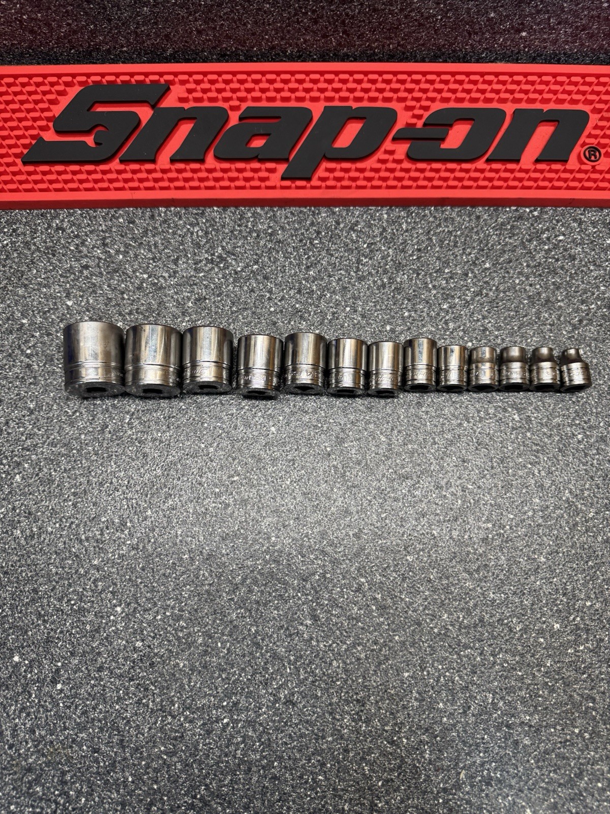 Snap-on Tools 13pc 3/8″ Drive SAE 6pt Shallow Chrome Standard Short Socket Set