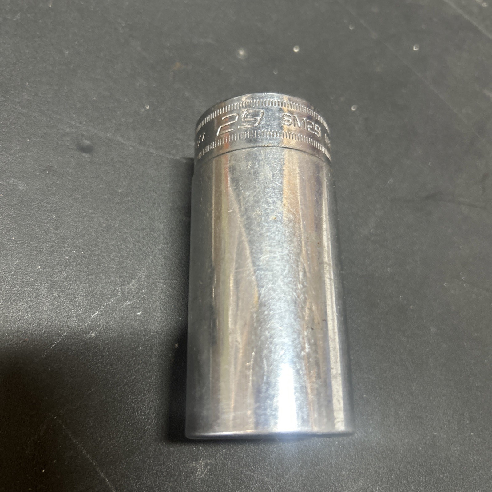 Snap-on SM29 1/2″ Drive 29mm Metric 12 Point Chrome Deep Well Socket
