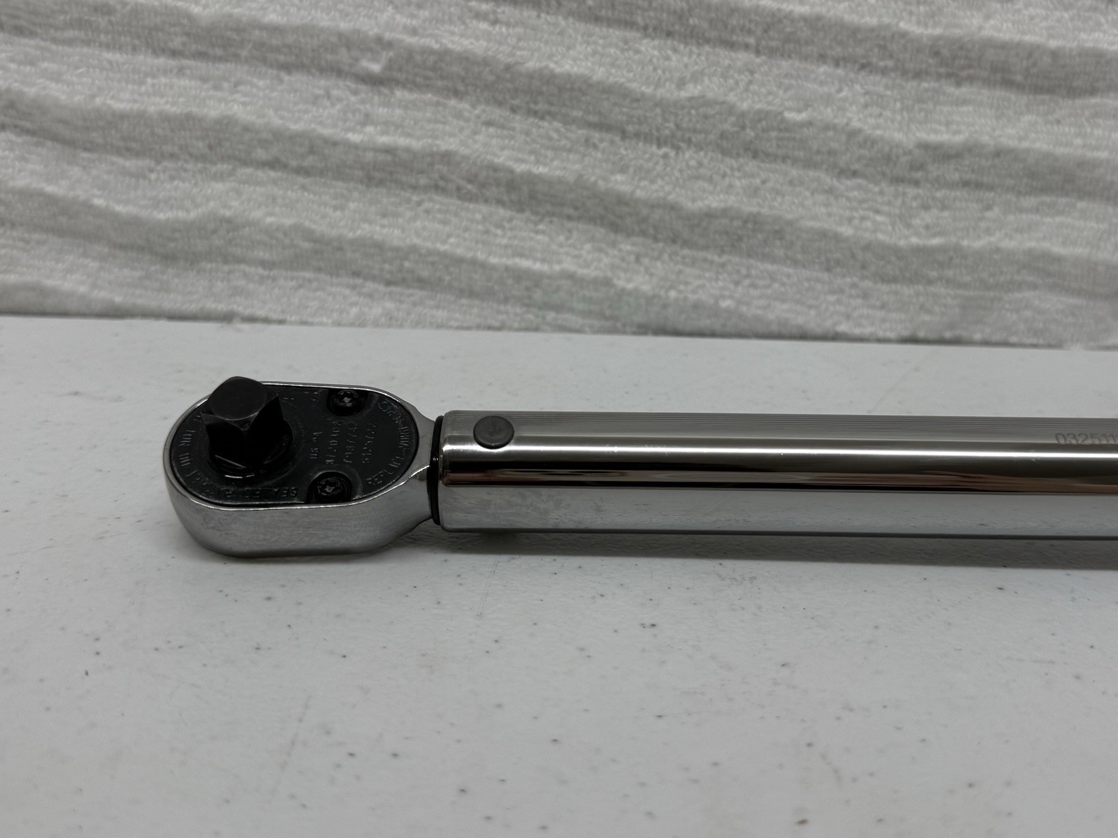 Snap On 3/8” Dr RED Adjustable Click Type Torque Wrench #QE2R100R