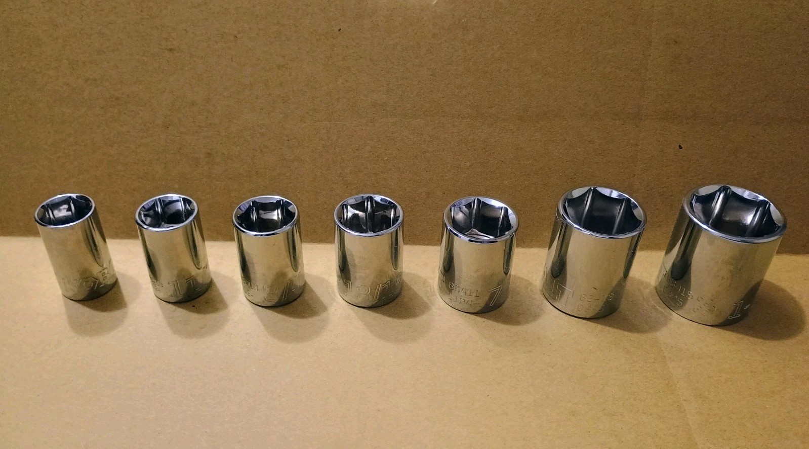KOBALT 14 Piece METRIC and SAE Chrome 6 Point Socket Set for 1/2″ Inch Drive