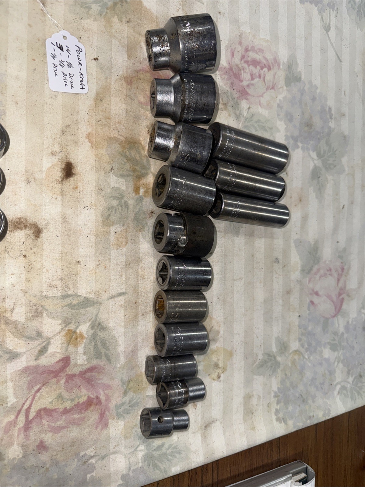 POWR KRAFT 1/2” Dr Sockets, 3/8” Sockets STD, And Deep. 18 Pieces