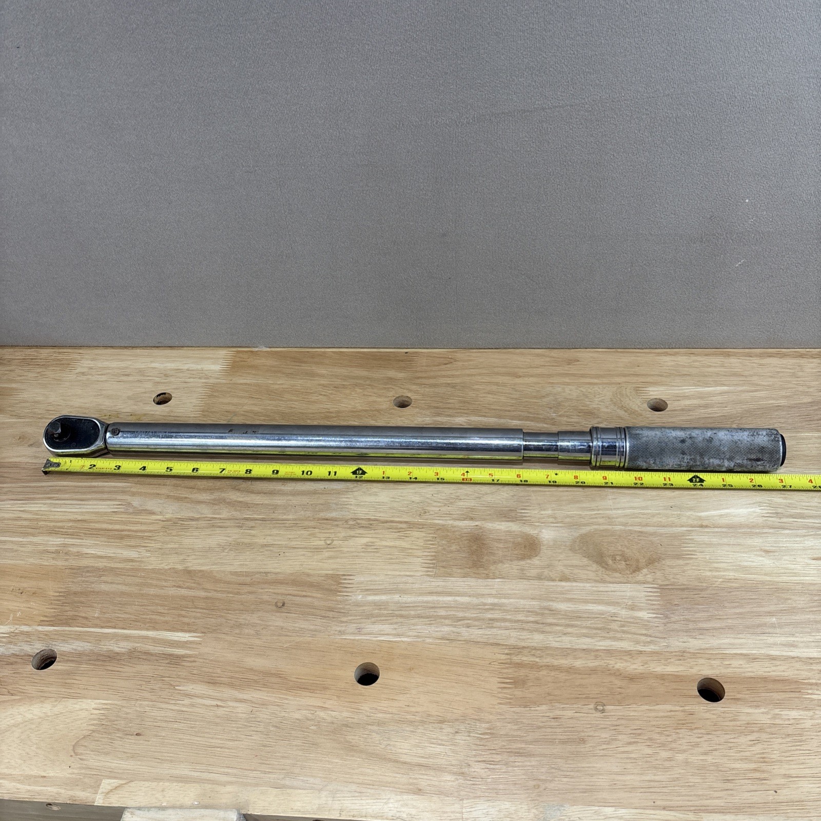 Snap-on Brutus 3R250D 1/2″ Click-Type Torque Wrench – (50-250lbs)