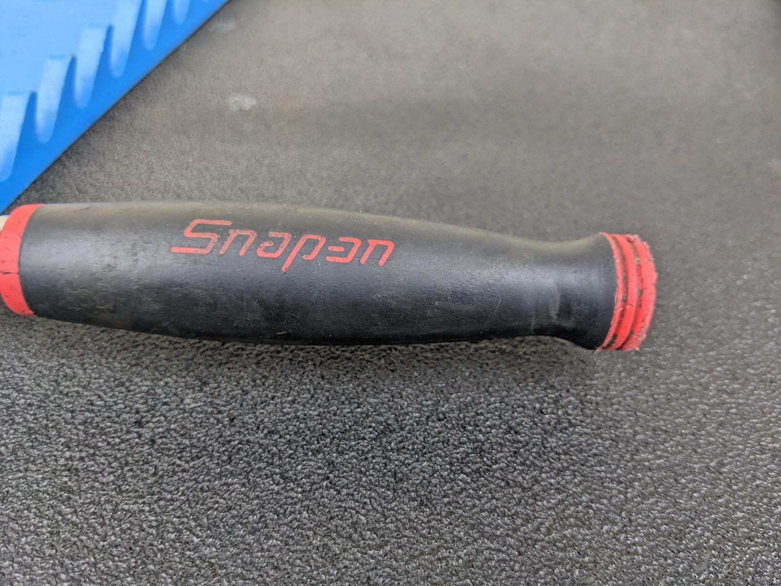 #bo851 Snap On Tools 3/8” Drive 12″ Soft Grip Red Long Handle Ratchet FHL80