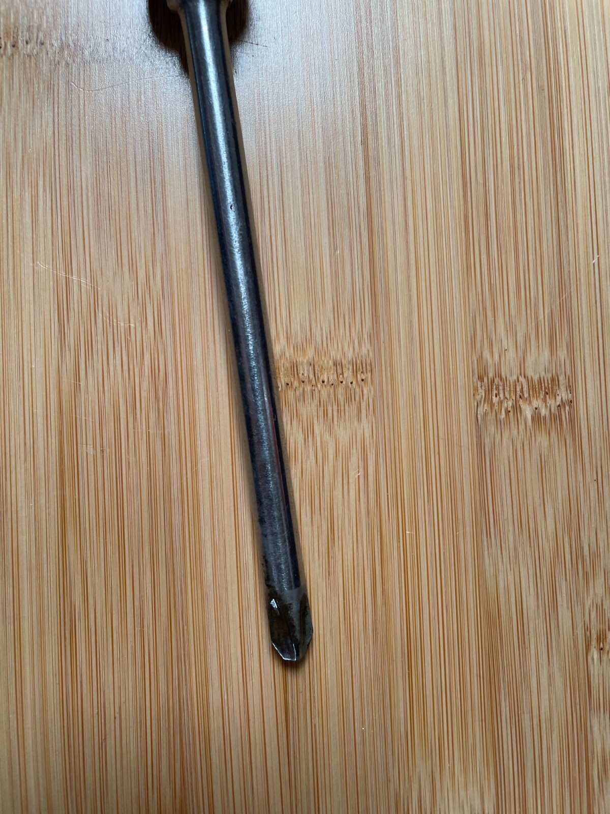 Snap-on Tools USA #4 Phillips Head 6″ Shank Black Hard Handle Screwdriver SSDP64
