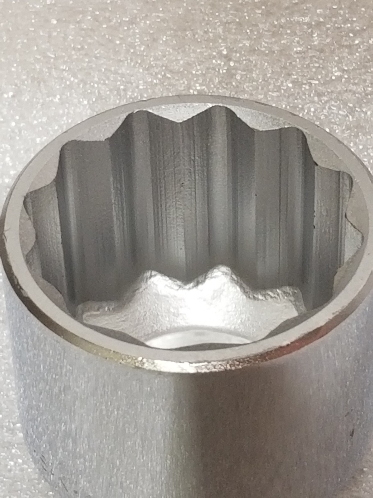 S-K 47166 Standard Socket 3/4″ Drive 12-Pt 2-1/16 inch SuperKrome Made in USA