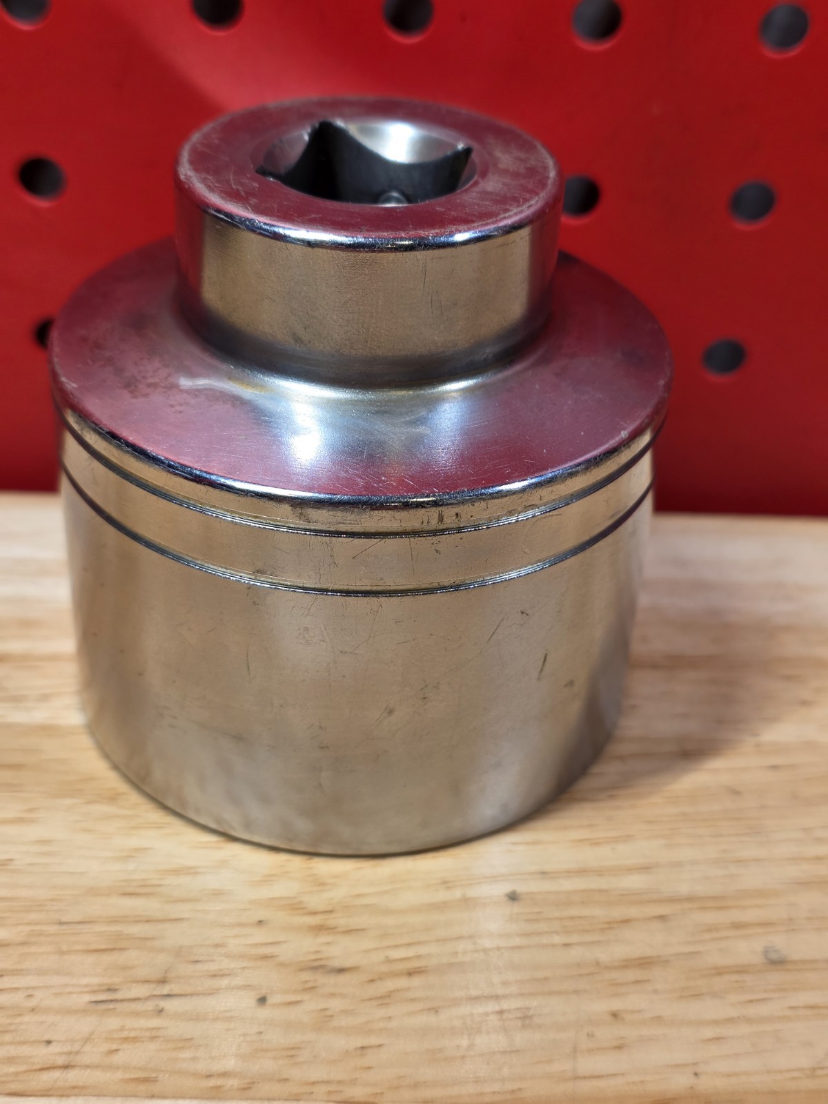 Snap-on Tools LDH682 2-1/8″ 3/4″ Drive 12-Point Shallow Socket See Details