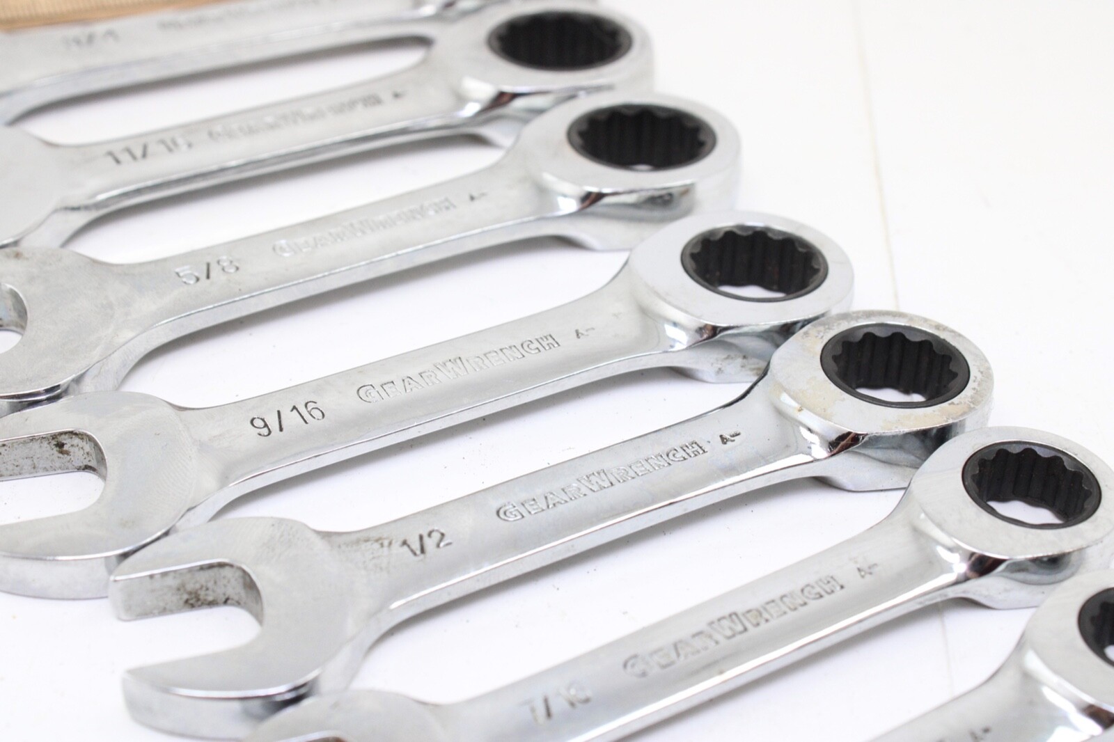 Gearwrench 3/8″ – 3/4″ 7 Piece SAE Stubby Combination Ratcheting Wrench Set
