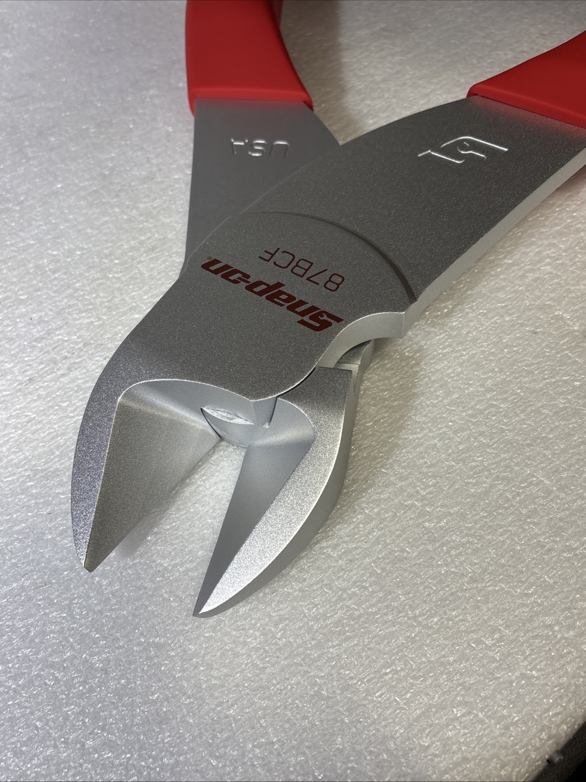 New Snap-On Red Diagonal Cutter Pliers Giant Display Wall Mount