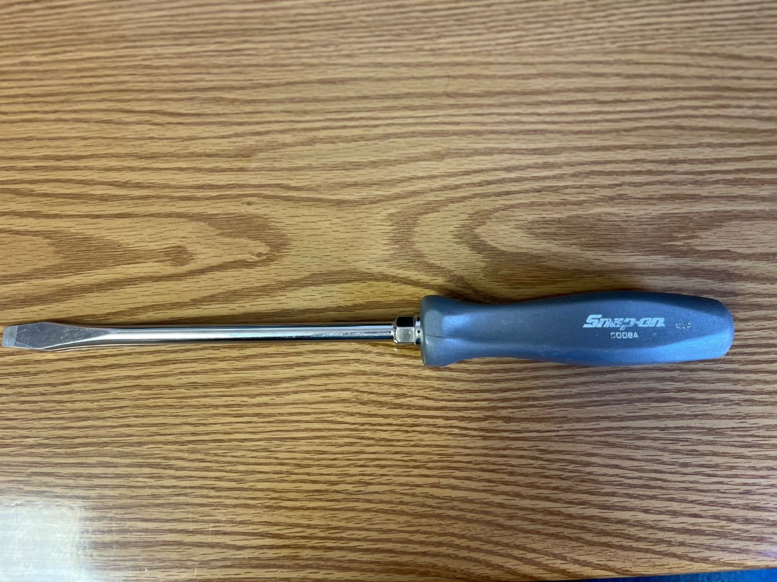 SNAP ON = SDD8A – GRAY HANDLE FLAT/SLOTTED SCREWDRIVER – 13.5″ LONT – LOC#235