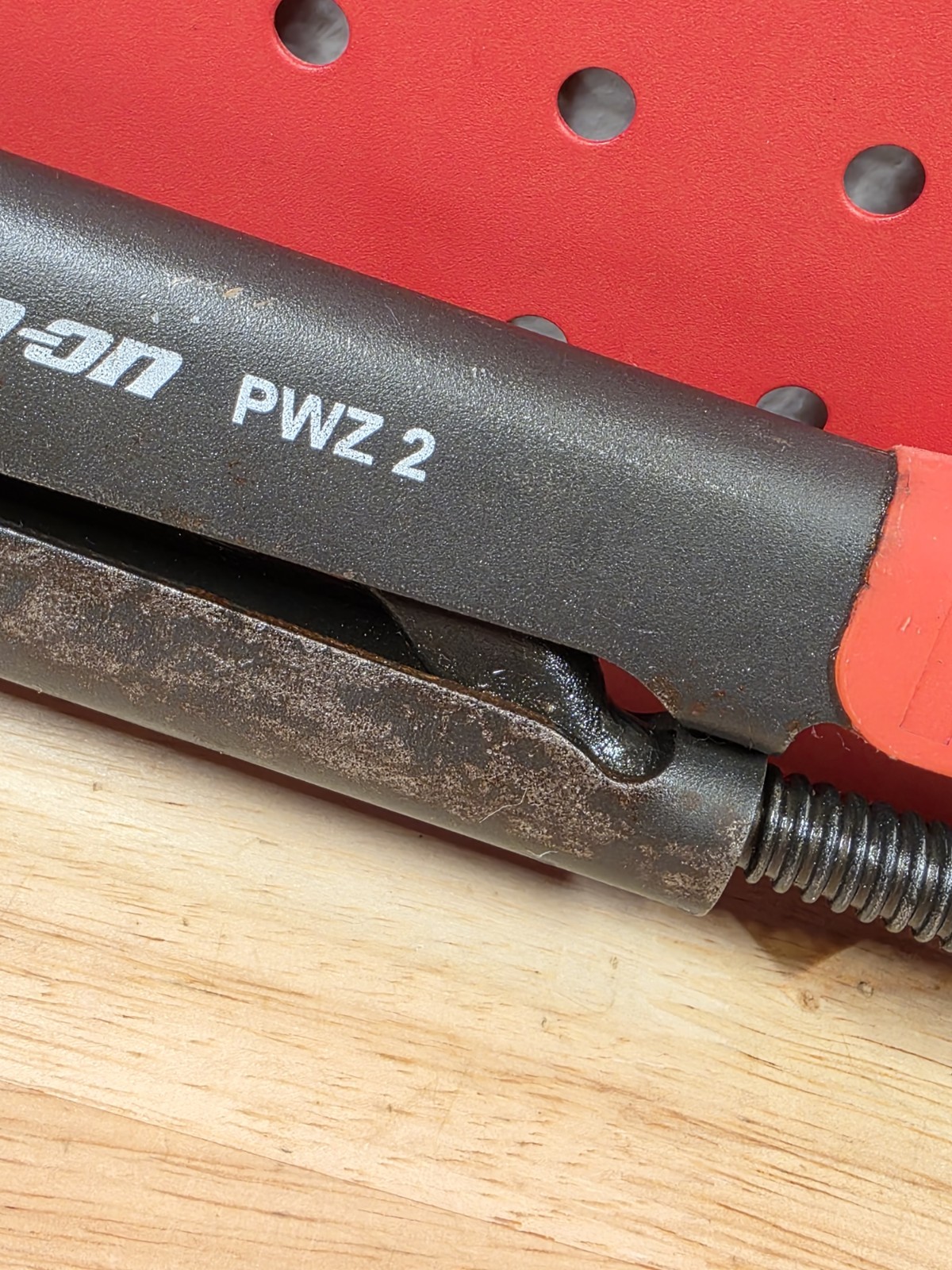 Snap-on Tools PWZ2 17″ RED Soft Grip Adjustable Pliers Wrench