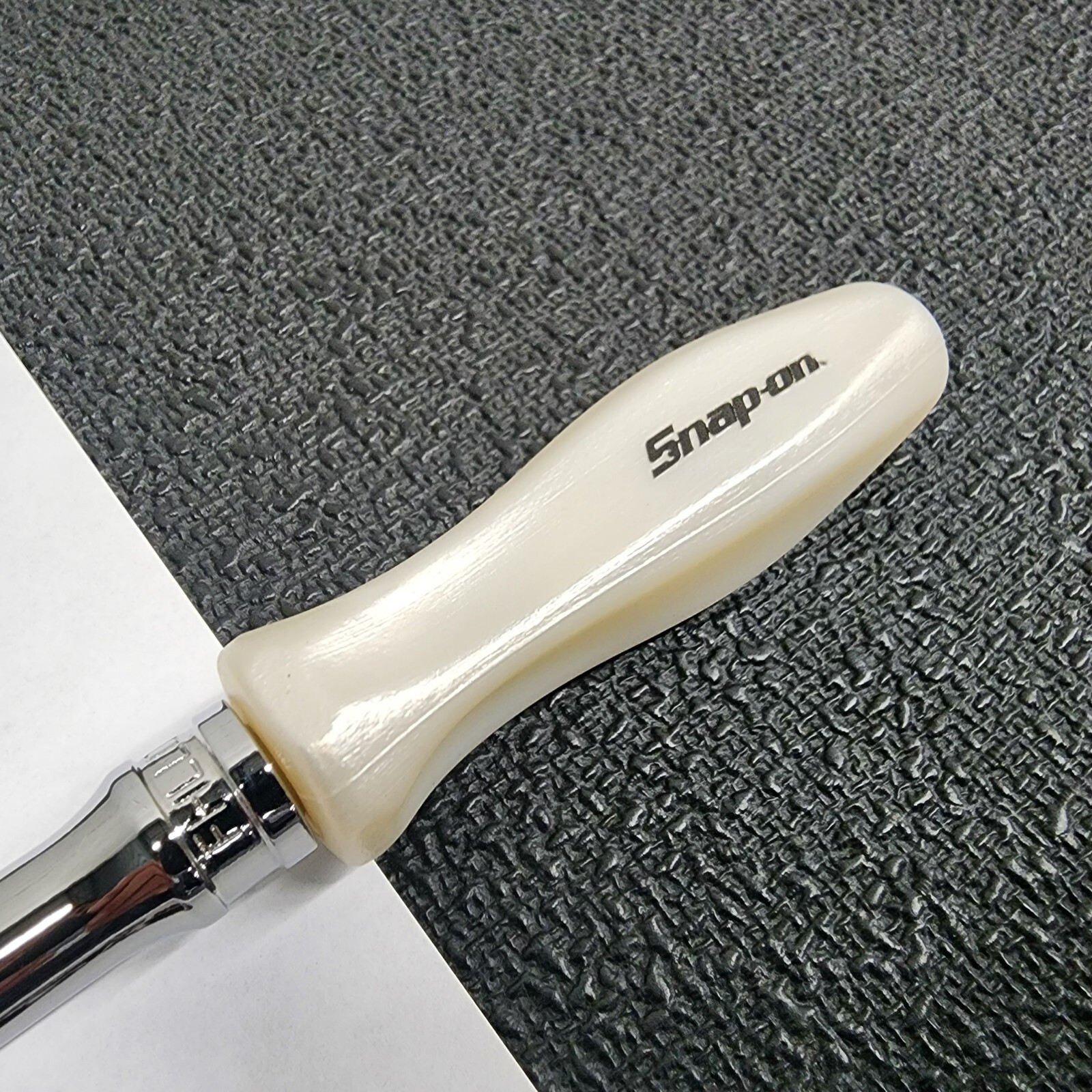 Snap-on Tools NEW PEARL WHITE 3/8″ Drive Hard Extra-Long Fixed Ratchet FHLLD80PW