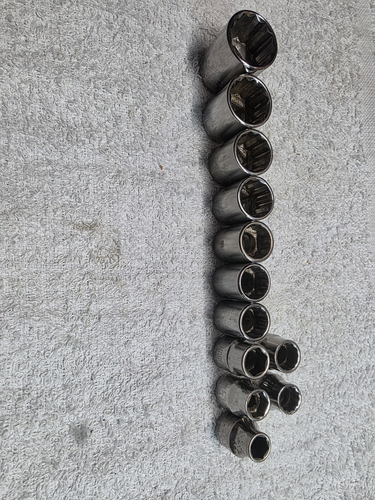 Craftsman G series Socket Assortment Lot SAE & Metric 1/2-3/8 Sized