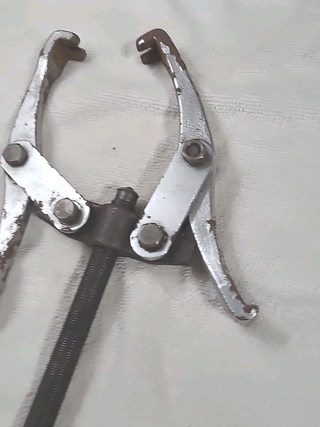 New Britain Tools P-140-D Vintage 2-Jaw Gear Puller Remover Reversible Tool USA