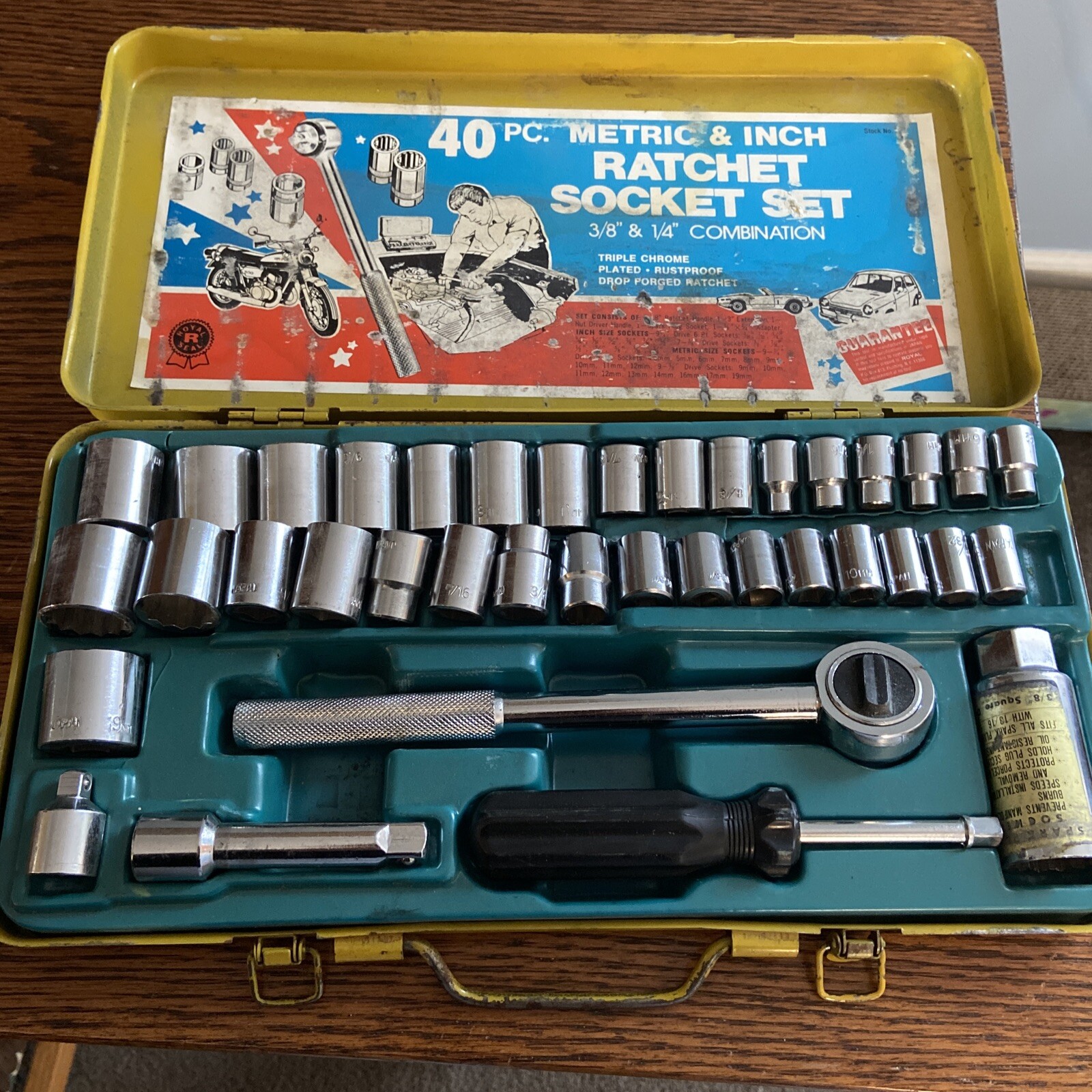 VINTAGE ROYAL TOOLS 40 PC RATCHET & SOCKET SET SAE – METRIC NO 275 TAIWAN 80’s