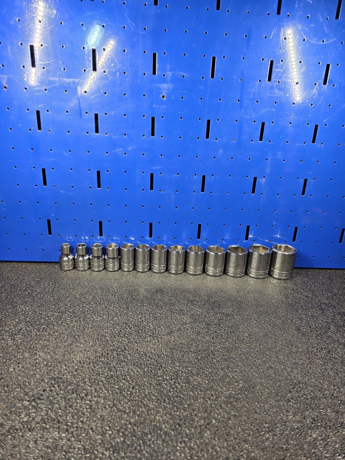 Snap-on 3/8″-1-1/8″ 13-Piece NICE 1/2″ Drive 6-Point Chrome Shallow Socket Set