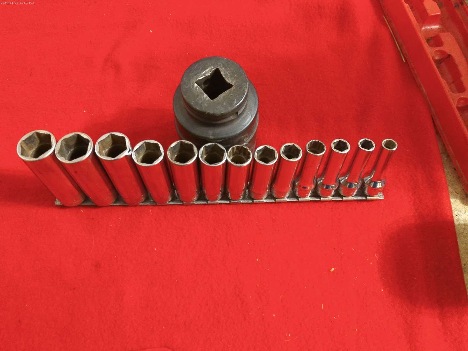 Snap On 3/8” Drive Deep Metric 13 Pc Socket Set 7-19mm SFSM Series read