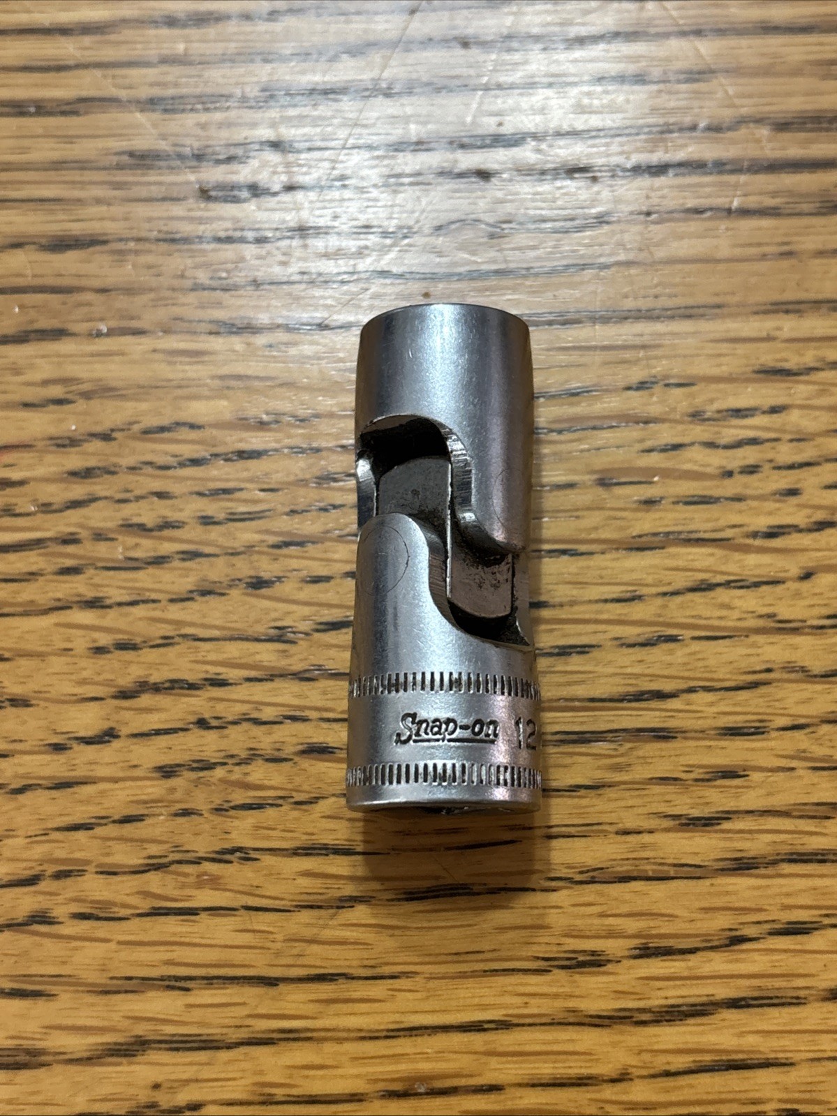 Snap-On Tools Size 12mm Flex Socket 3/8” Drive 6 Point FSUM12 Metric USA