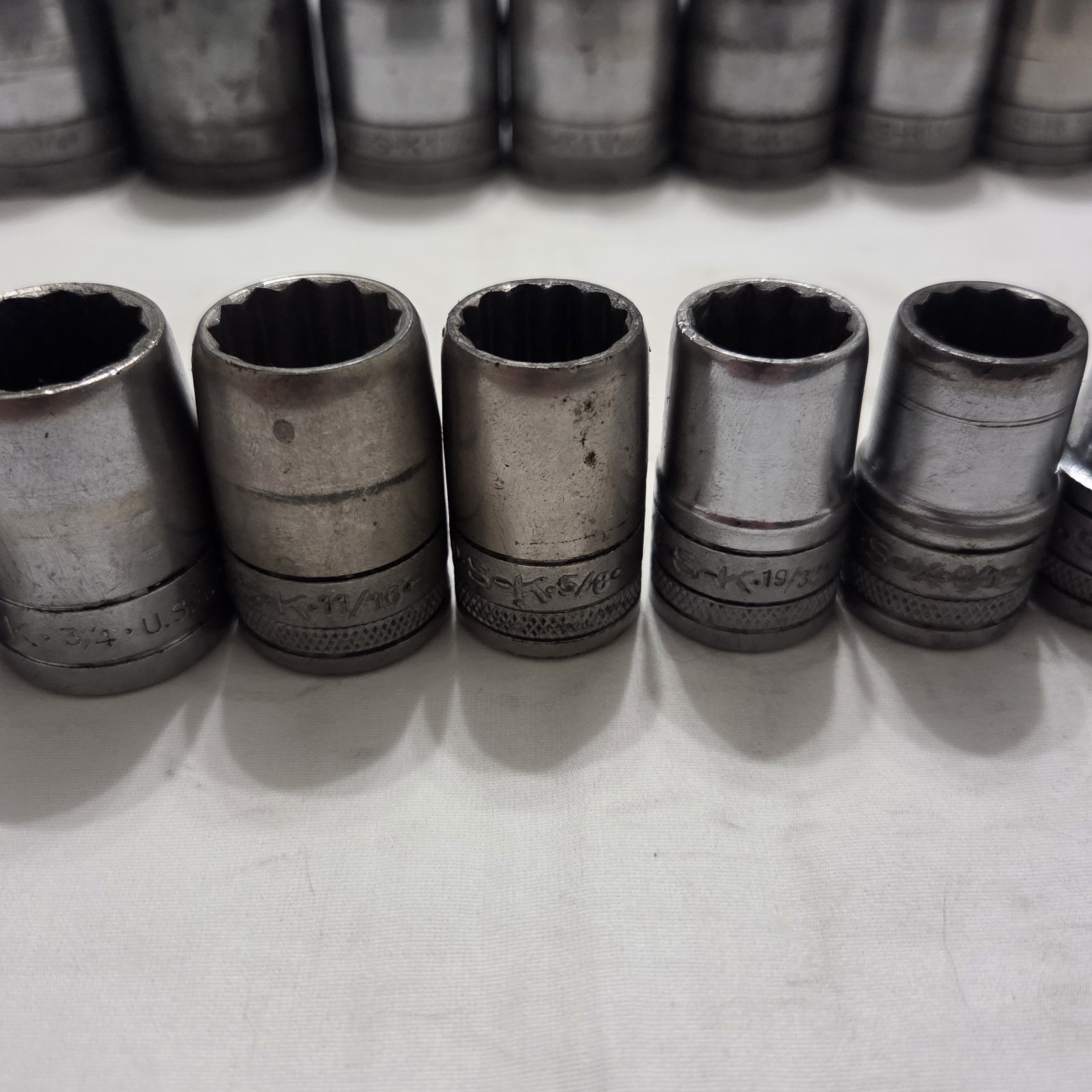 Vintage SK Tools 16pc 7/16″ to 1-1/4″ 12pt SAE Socket Set 1/2″ Drive Made In USA
