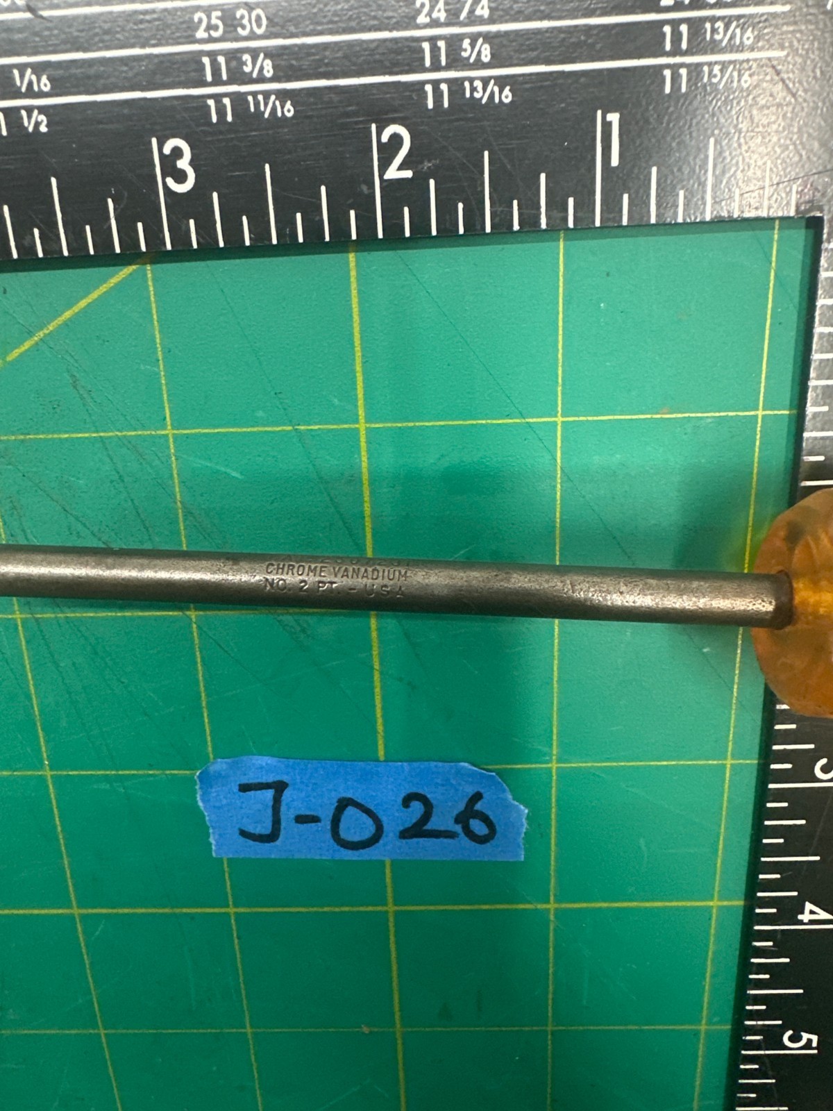 Crescent 8″ No.302-4 Phillips Head 2 Point Screwdriver Yellow Handle Made In USA