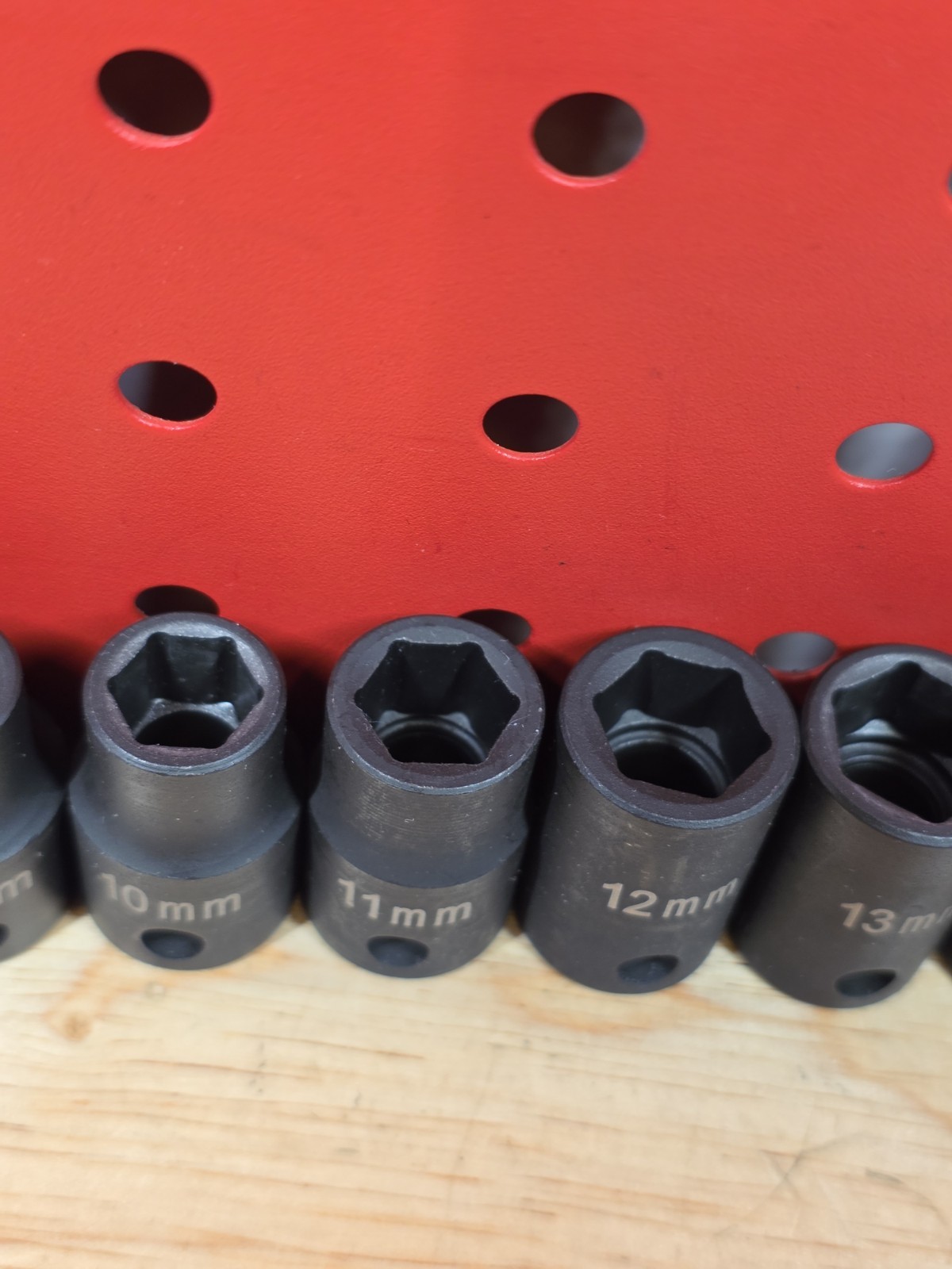 Cornwell Tools 7-19mm 13-Piece 3/8″ Drive 6-Point Metric Shallow Impact Set NICE