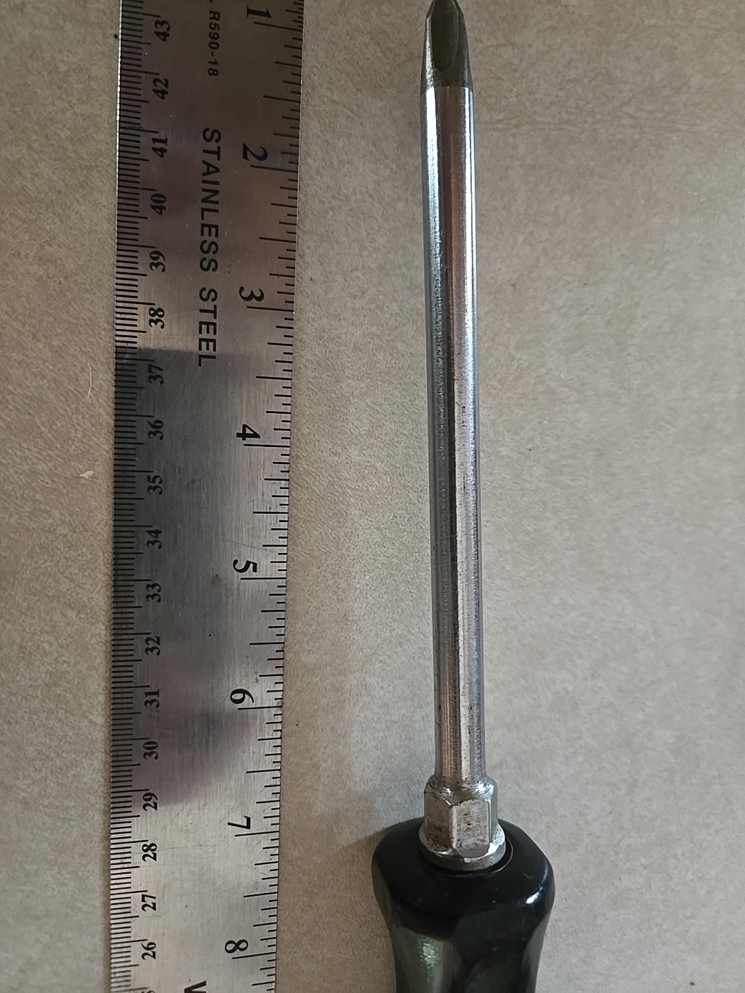 SNAP ON – SDDP64 – NO4 PHILLIPS BLACK HANDLE SCREWDRIVER