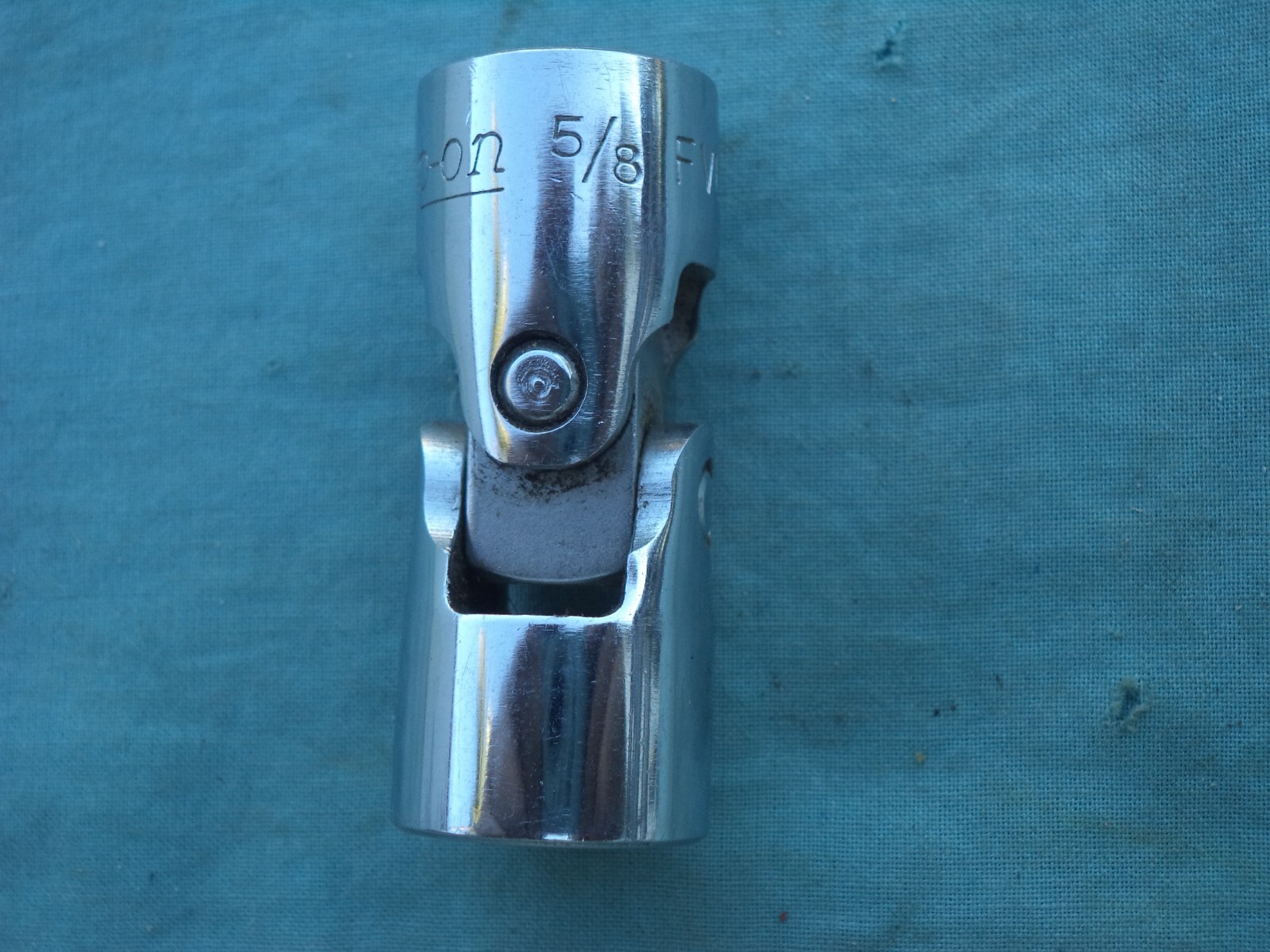 New Snap On Standard 3/8″ Drive 12 Point Shallow Universal Socket #FVU20 5/8″