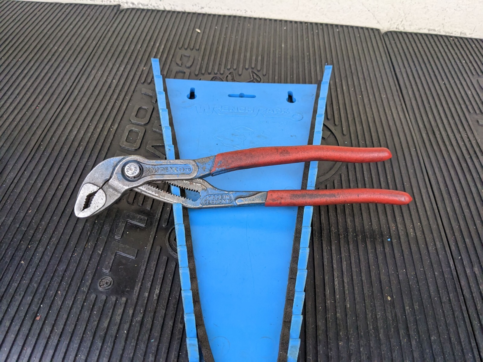 #bi005 Mac Tools P10C Knipex Cobra Self-Gripping 10in Pliers