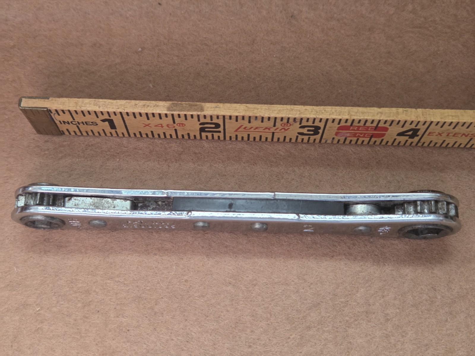 Armstrong USA 1/4″ x 5/16″ Ratcheting Double Box End Wrench 6 Point