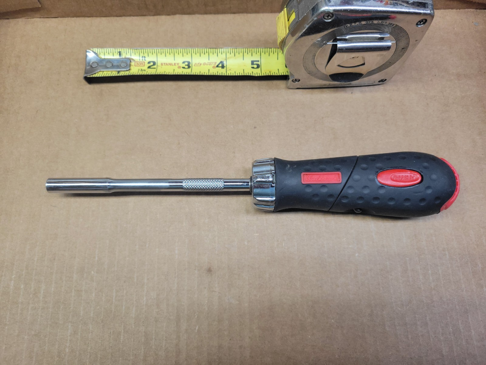 Black Hawk Pistol Grip Ratcheting Magnetic Tip Screwdriver w/ 6 bits No 9000R-2