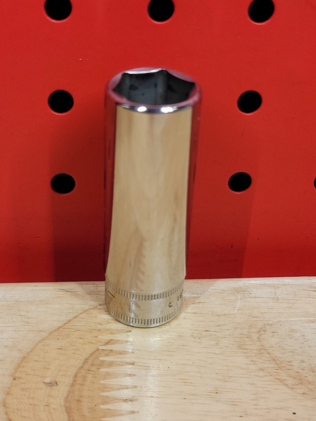 Snap-on Tools SFSM17 17mm 3/8″ Drive 6-Point Metric Deep Chrome Socket