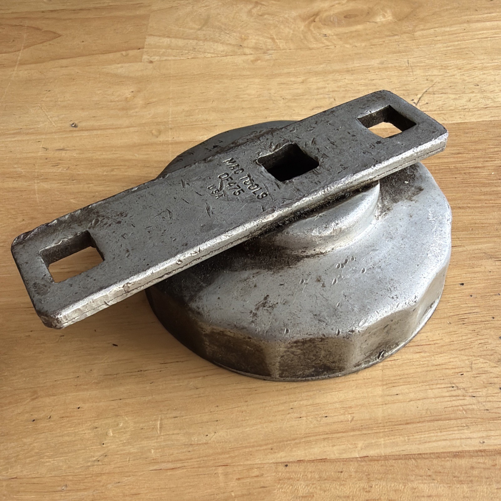Mac Tools Oil Filter Cup Socket Wrench 1/2″ Drive OF475 Made in USA