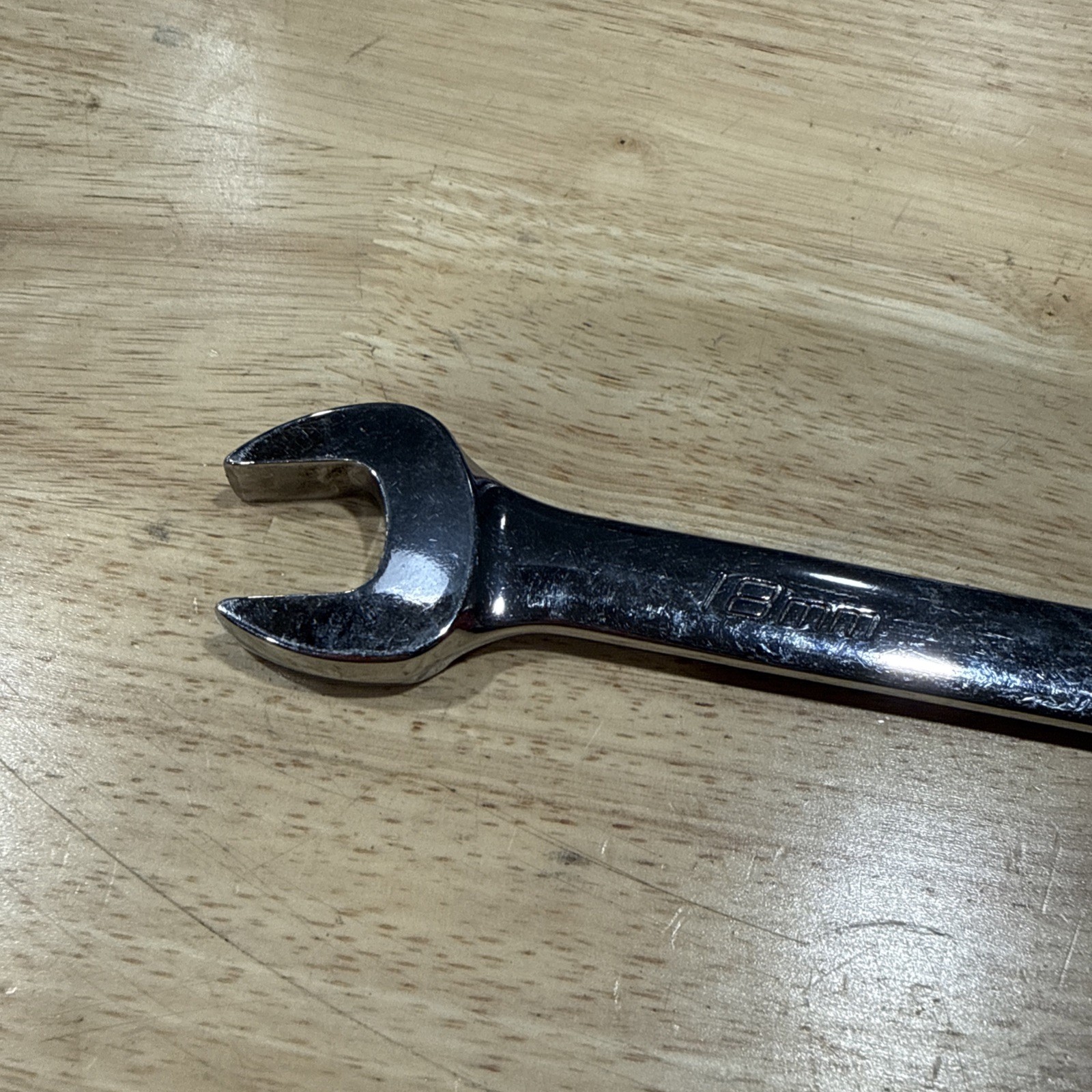 Snap-On Tools USA 18mm Metric Standard Chrome Combo Wrench OEXM180B.