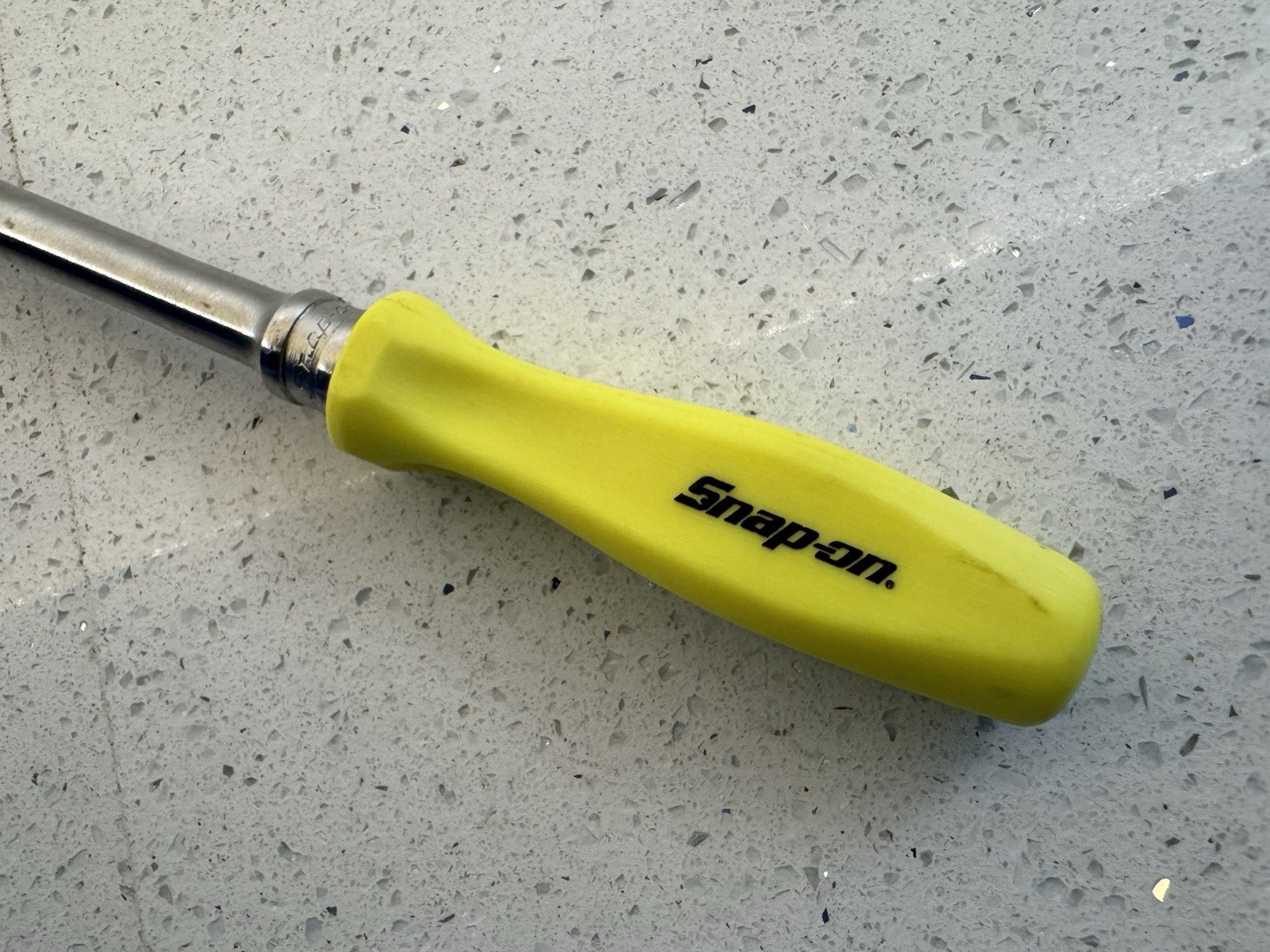 Snap On Tools USA 1/2 Drive 24″ Hard Handle Breaker Bar Yellow HI VIZ SNH24B