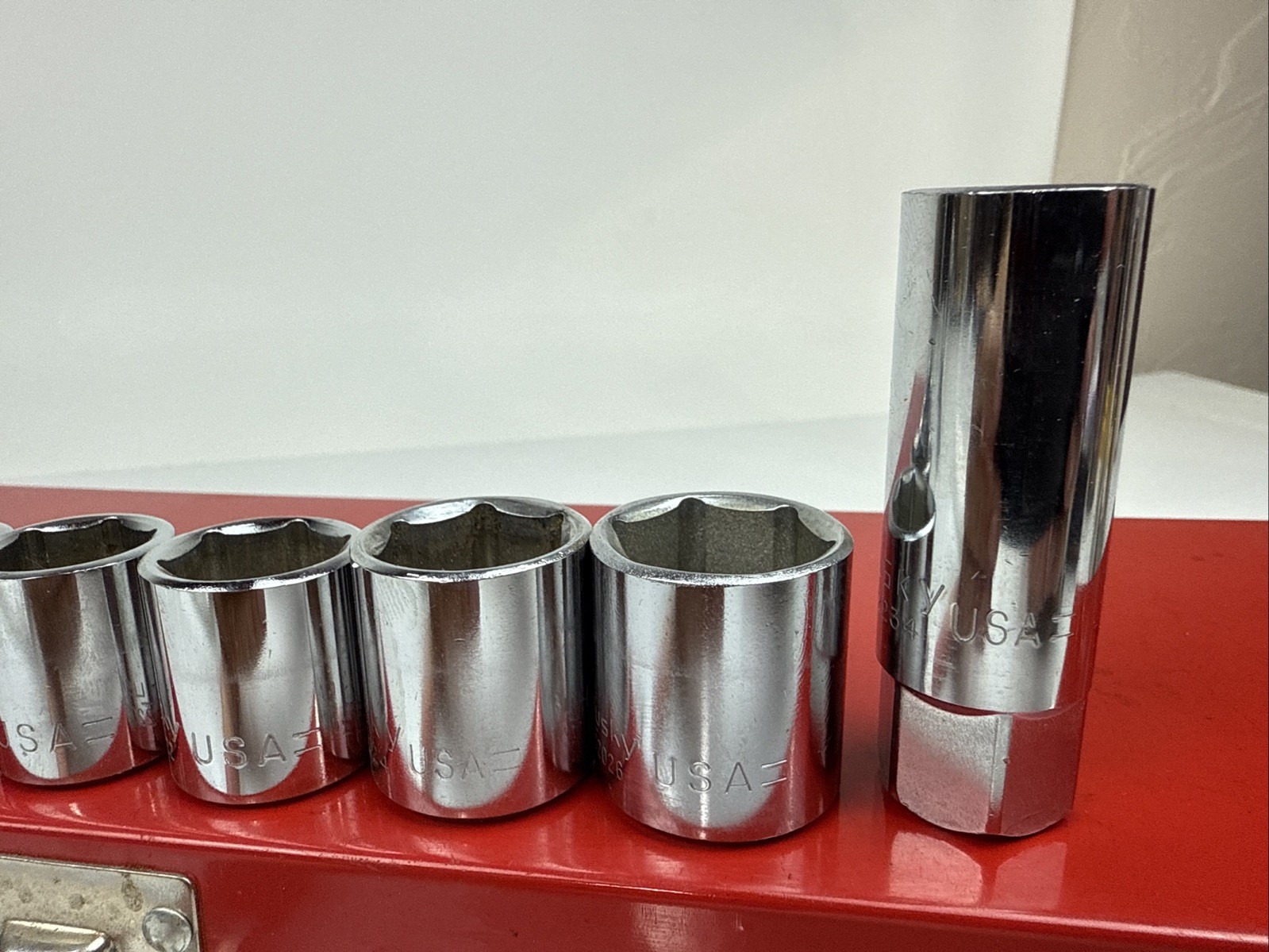 Husky Professional 24 Piece SAE Socket Set 1/4 & 3/8 Drive Made in USA Like New