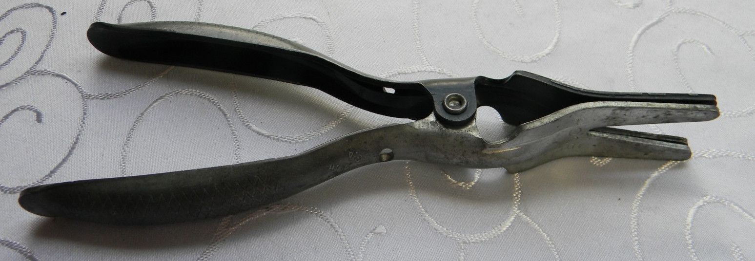 LISLE TOOLS 8″ LONG VACUUM & FUEL HOSE REMOVER PLIERS #47900 MADE IN THE USA