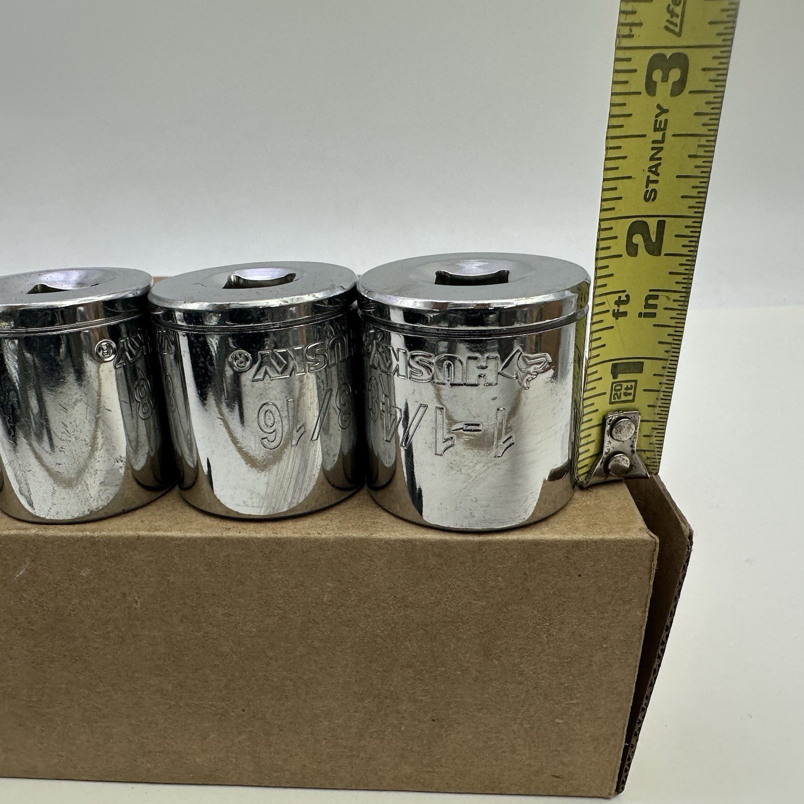 Husky 5 pc 1/2″ Drive 12 Point SAE Socket Set 1″, 1-1/16, 1-1/8, 1-3/16, 1-1/4