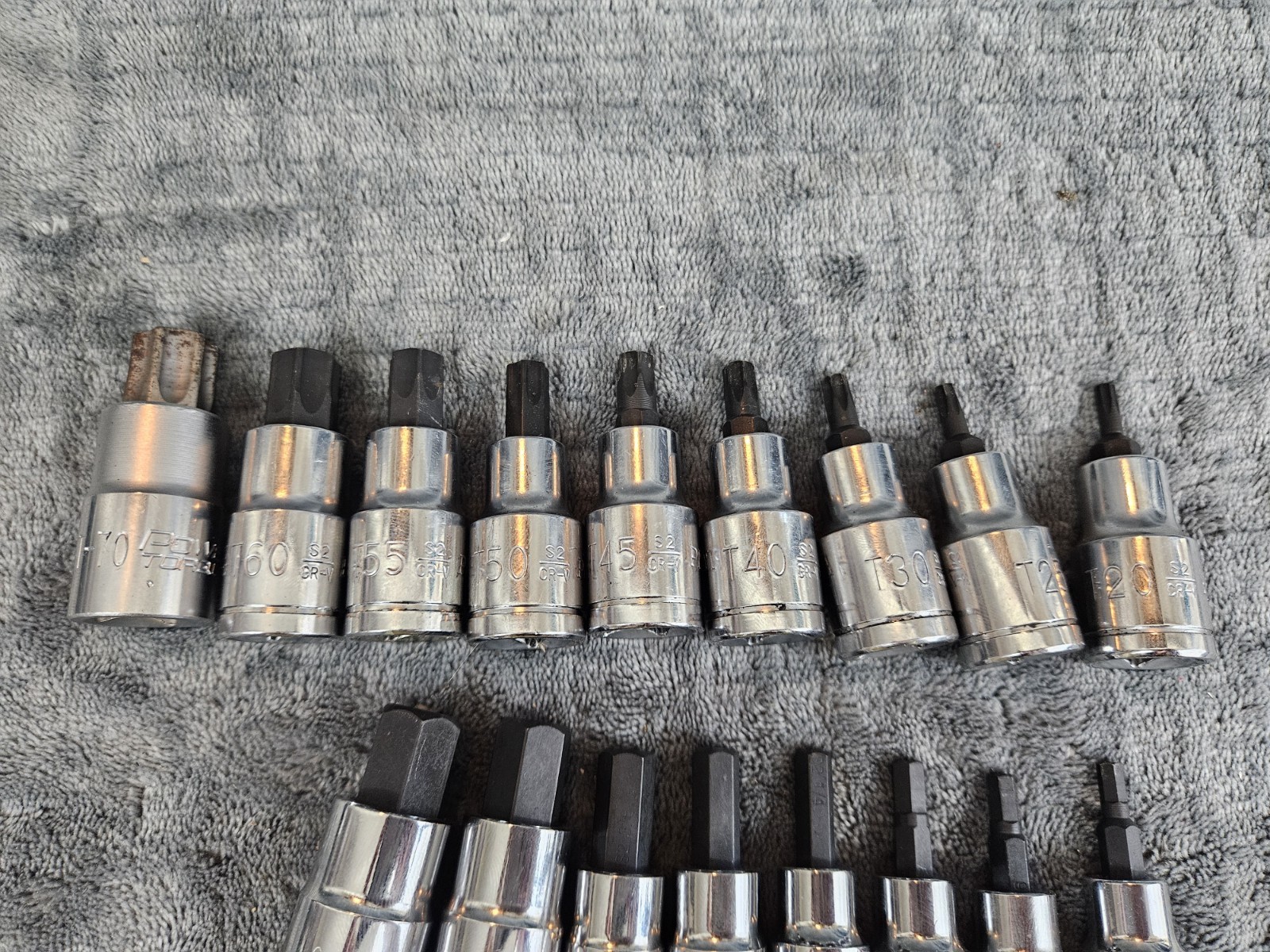 Power Torque 17 Pieces Set Of Bit Sockets