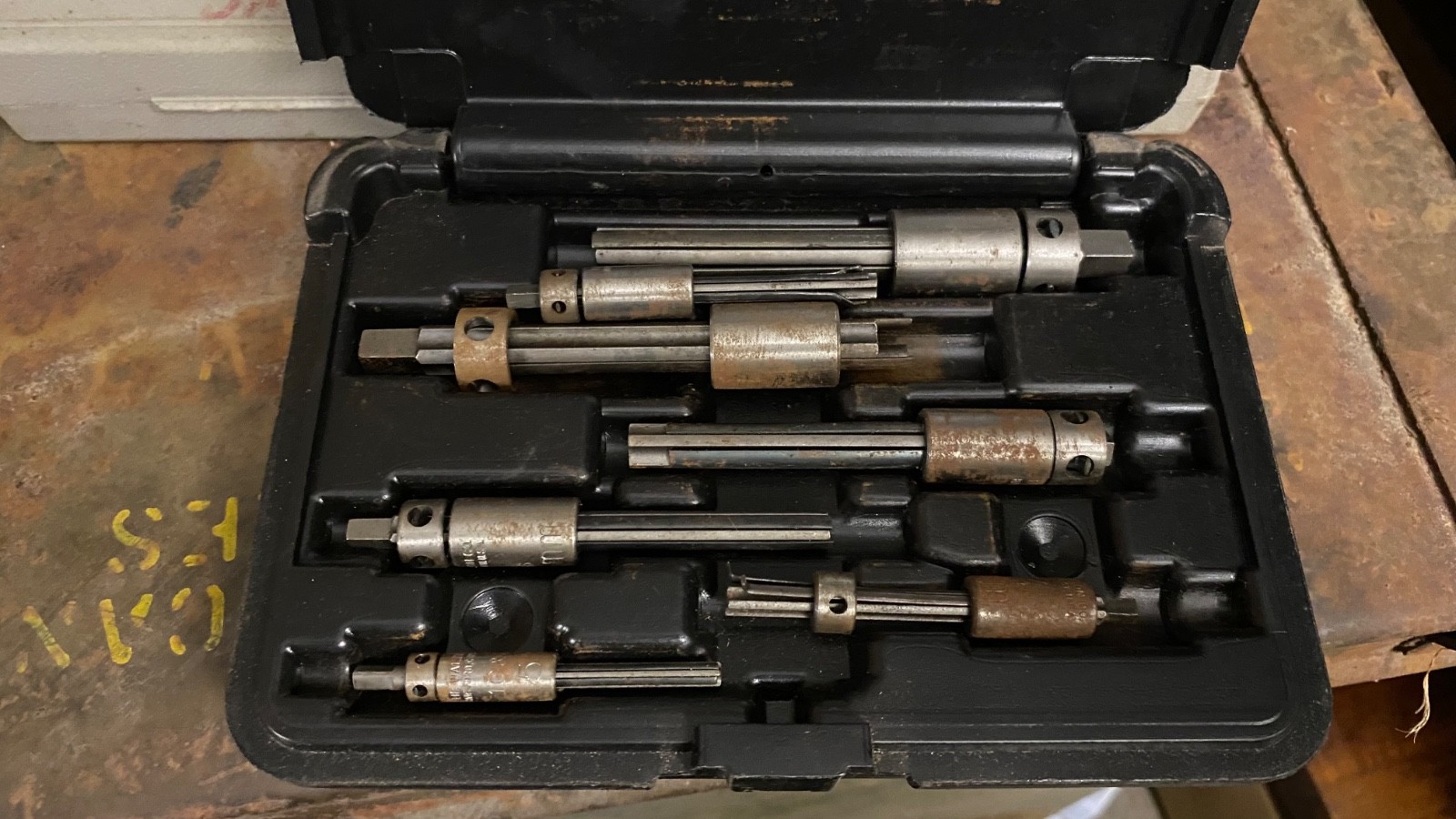 Walton 18002 6 pc Tap Extractor Set 1/4″-5/8″ 4 FL SAE NC NF Metric w/ Case