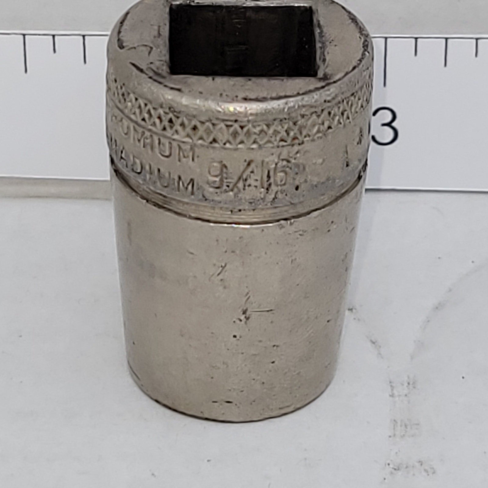 1/2″ drive 12pt 9/16” socket knurled – 1218