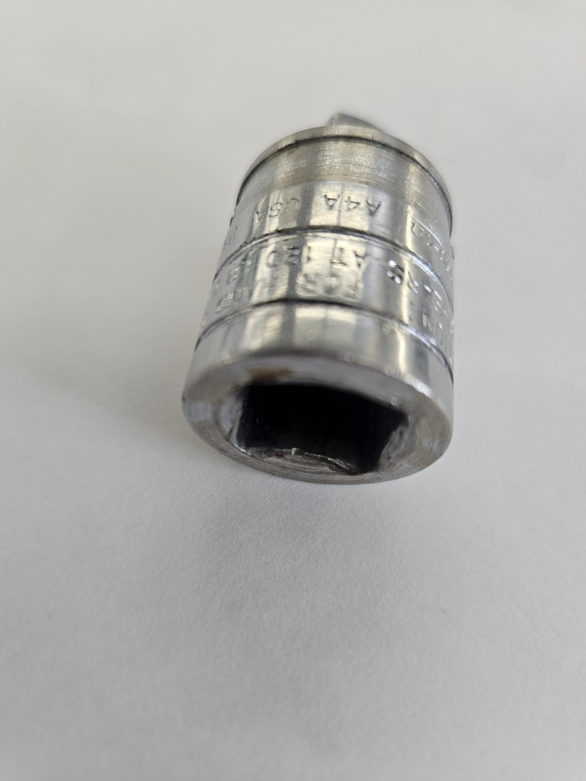 BROKEN SNAP ON A4A 1/2 TO 3/8 REDUCER / ADAPTER. CHROME.