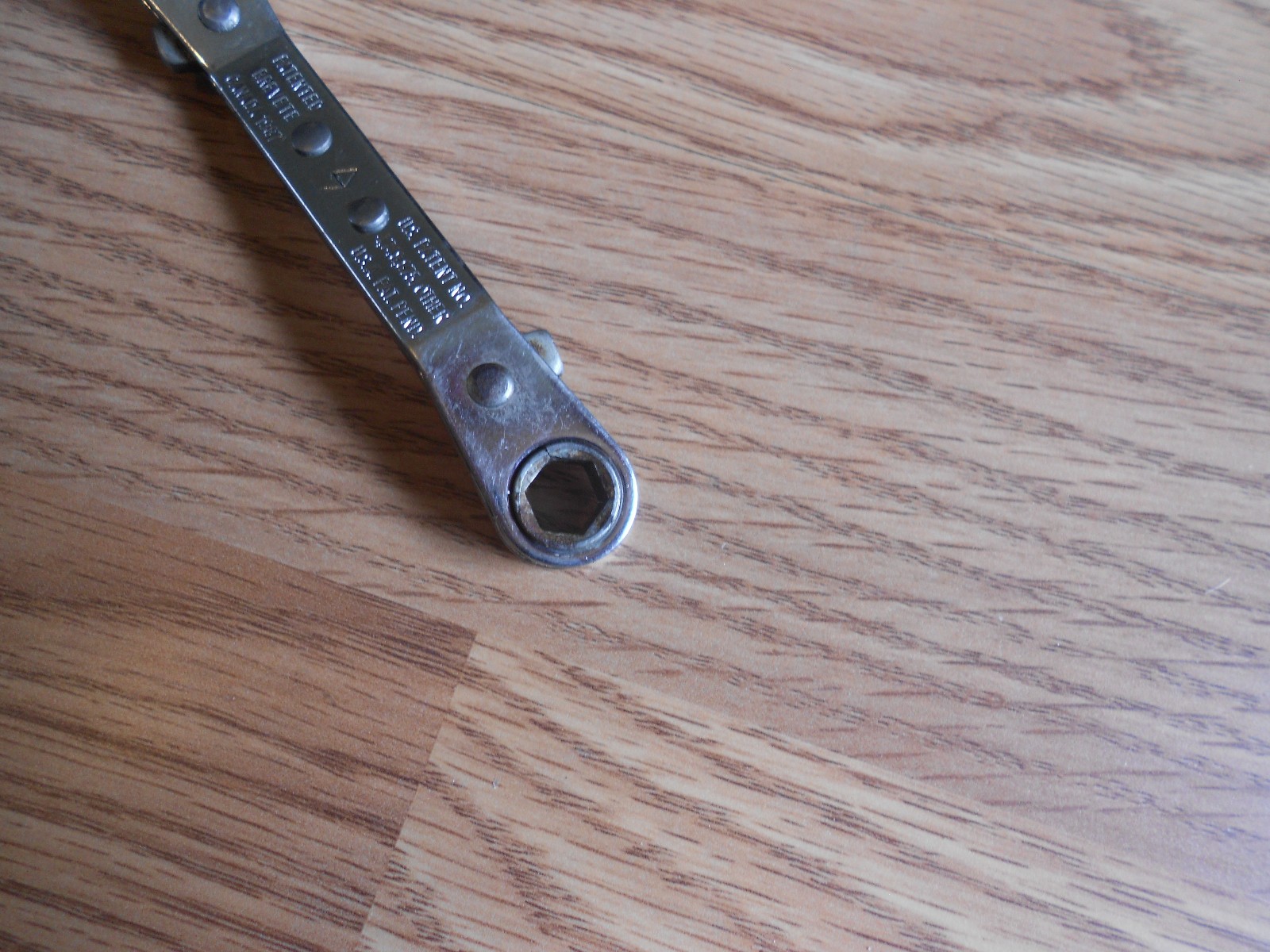 1 MAC TOOLS ROW0810 1/4″ x 5/16 6pt Reversible Ratcheting Offset Box Wrench USA