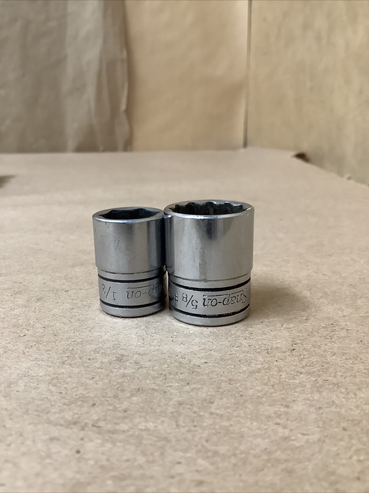Snap On FL860 17pc 1/4”-7/8” & 5/32”-1/4” 3/8” Drive 12PT Socket Set -Silver