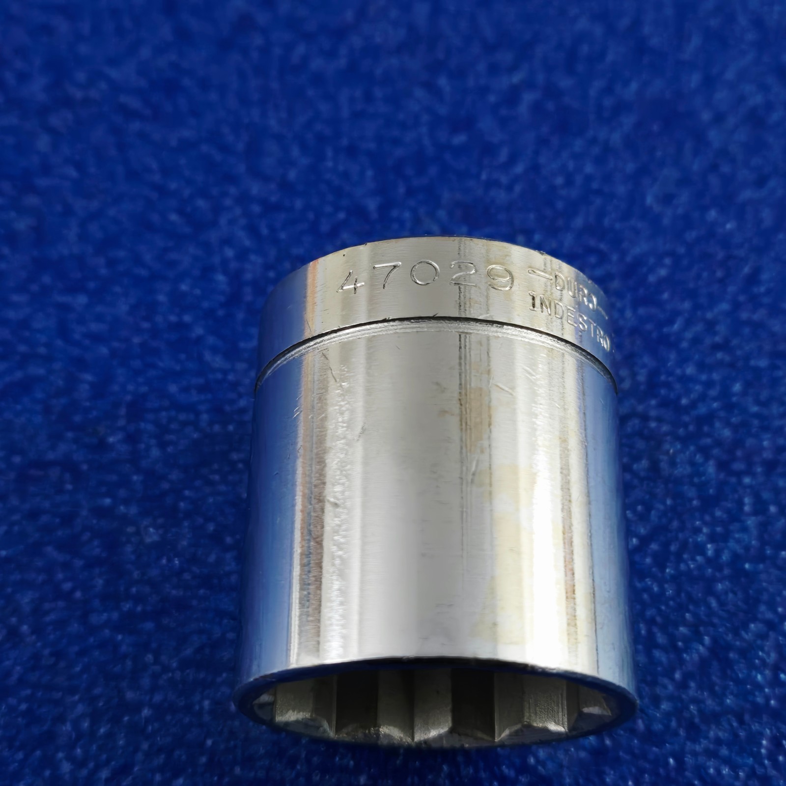 DURO INDESTRO USA 29mm 1/2 DR SOCKET 12pt METRIC CAR & TRUCK HAND TOOL P/N 47029
