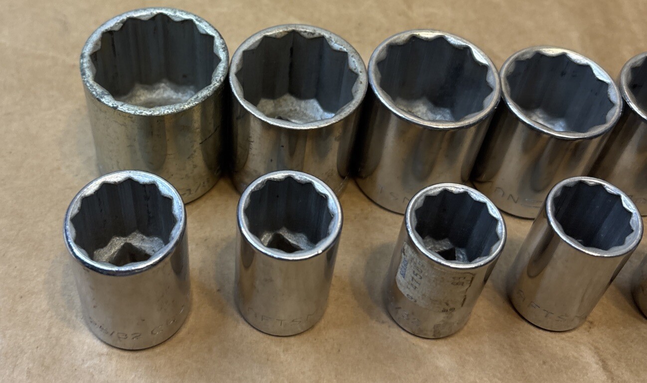 Craftsman K4-44809 1/2” Drive Ratchet 10” w/ 16 Sockets + 6” Ext. V Series USA